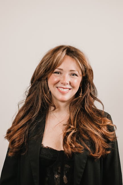 ปั้นตัวตนในโลกออนไลน์: ทำไม 'อ่อนหัด' กลายเป็น 'แบรนด์จำ' ได้ไวกว่าเซียน (และ SME ควรฉวยจังหวะนี้อย่างไร!)