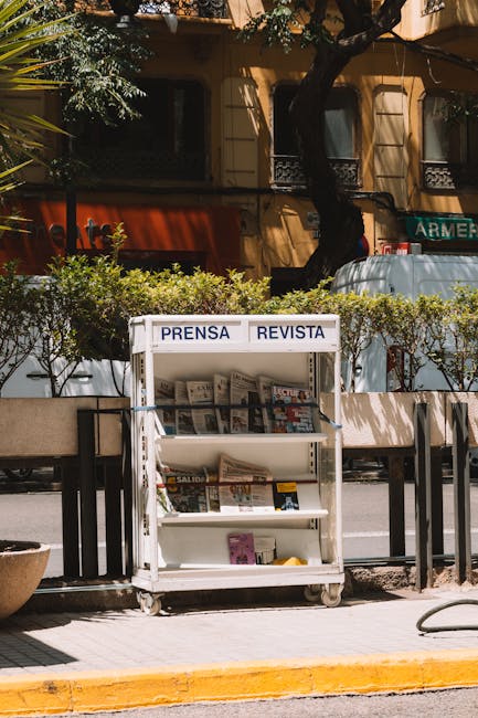 ทวีตเดียวเปลี่ยนชีวิต! เมื่อพ่อค้าแม่ค้าออนไลน์โดนฟ้อง เพราะดราม่าลิขสิทธิ์ที่คิดว่า 'เรื่องเล็ก'